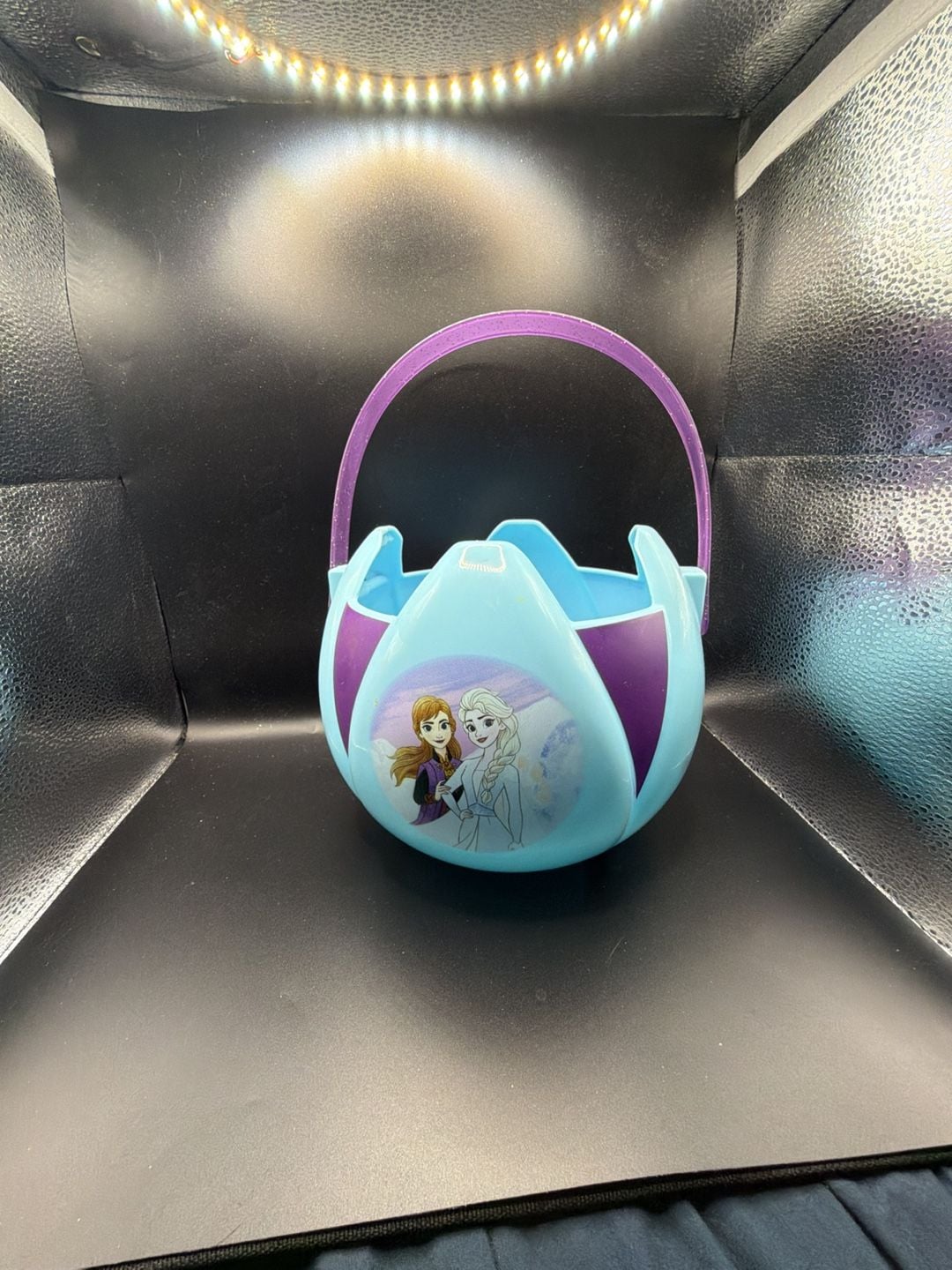 Disney Frozen Elsa And Anna Plastic Treat Bucket 1