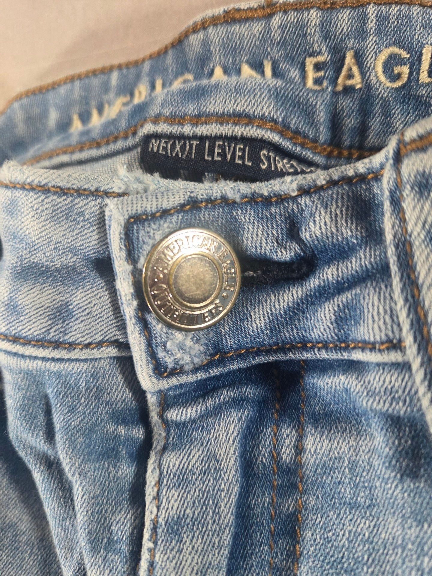 American Eagle Distressed Jeans 7