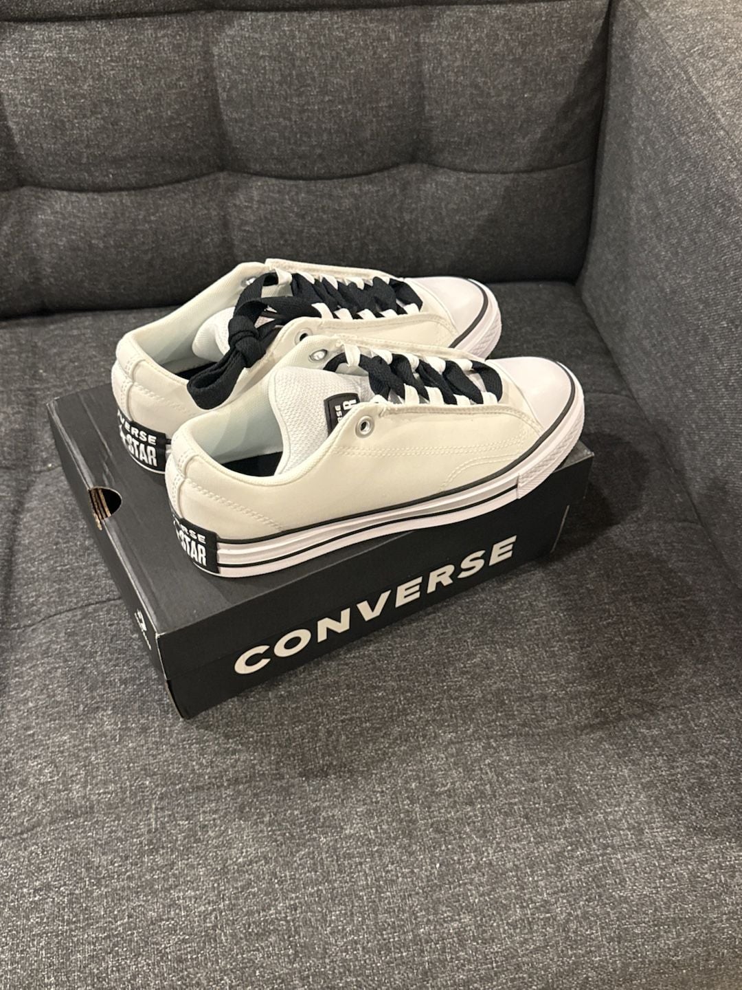 8M / 9.5W - Converse Chuck Taylor All Star Low Puff White Black A14722C 5