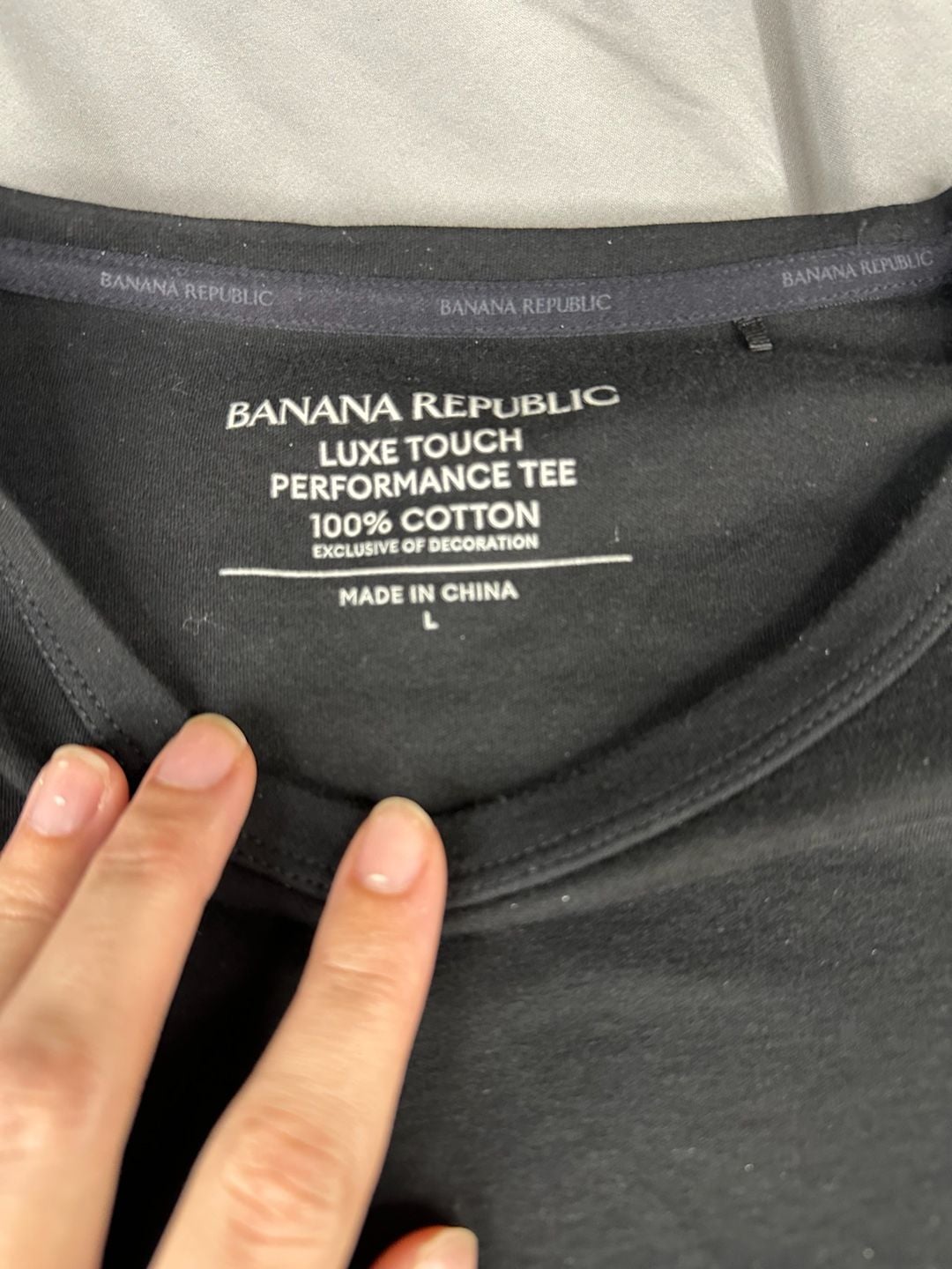 Banana Republic Luxe Touch Performance Tee Size L Black 4