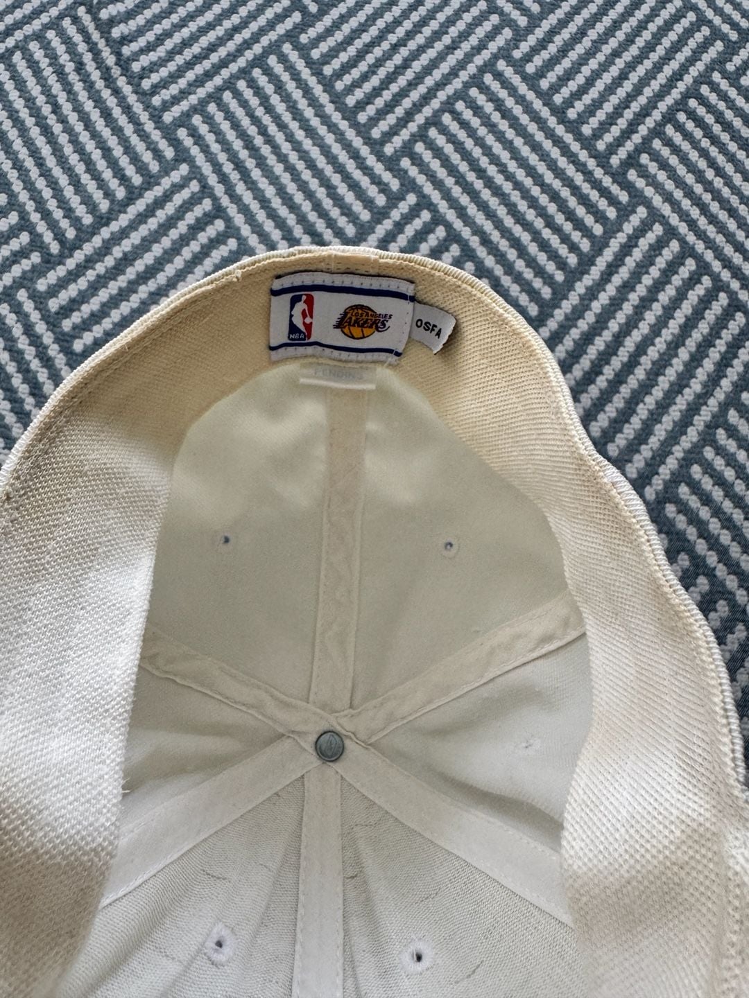 Reebok Los Angeles Lakers OSFA White Corduroy NBA Hat 4