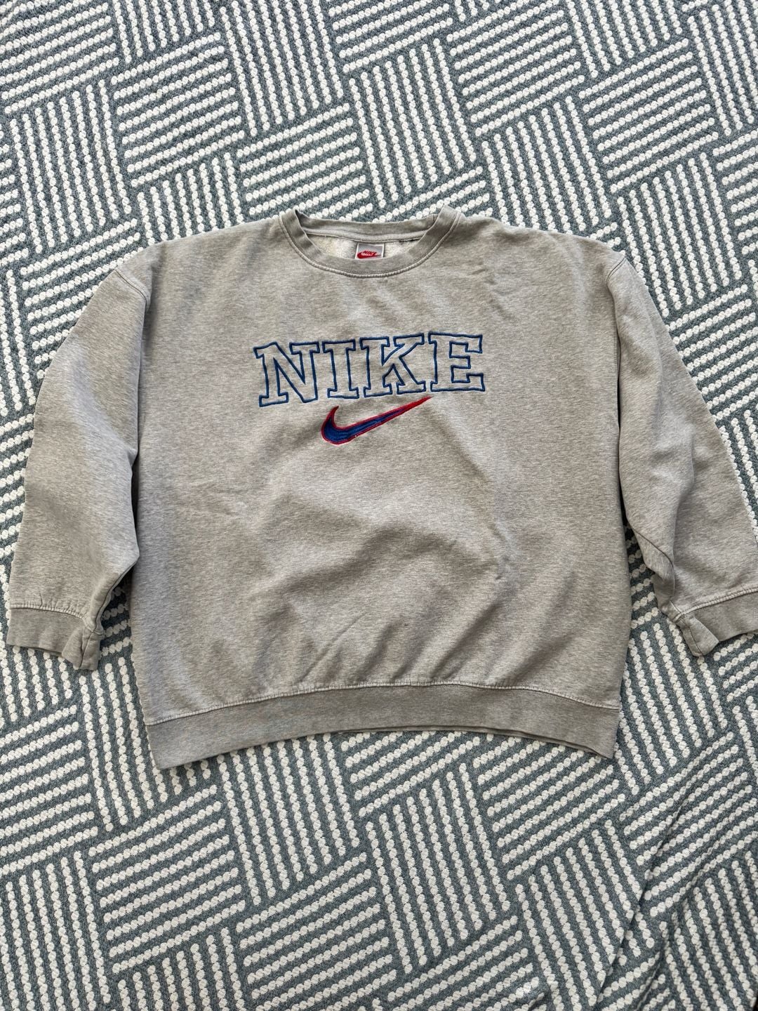 Nike Vintage Spell Out Crewneck Sweatshirt Size XL Gray Embroidered 2