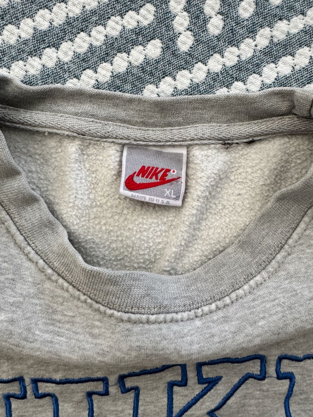 Nike Vintage Spell Out Crewneck Sweatshirt Size XL Gray Embroidered 4