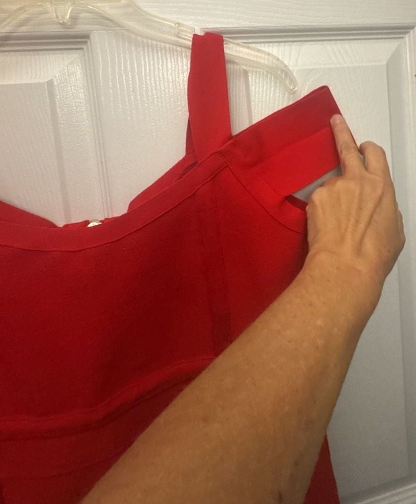 Bold Elements Dress Size L Red Cold Shoulder Bodycon 8
