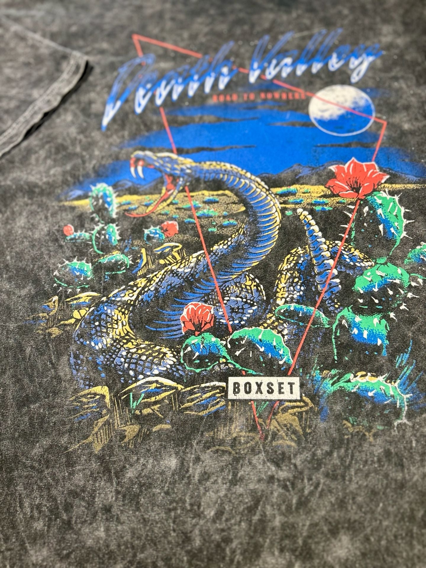 Boxset Death Valley Road To Nowhere Graphic T-Shirt Size Medium Vintage Wash 3