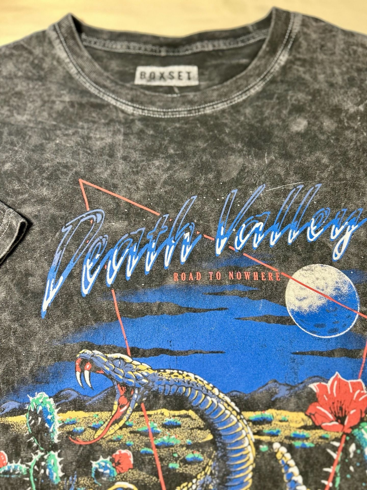 Boxset Death Valley Road To Nowhere Graphic T-Shirt Size Medium Vintage Wash 4