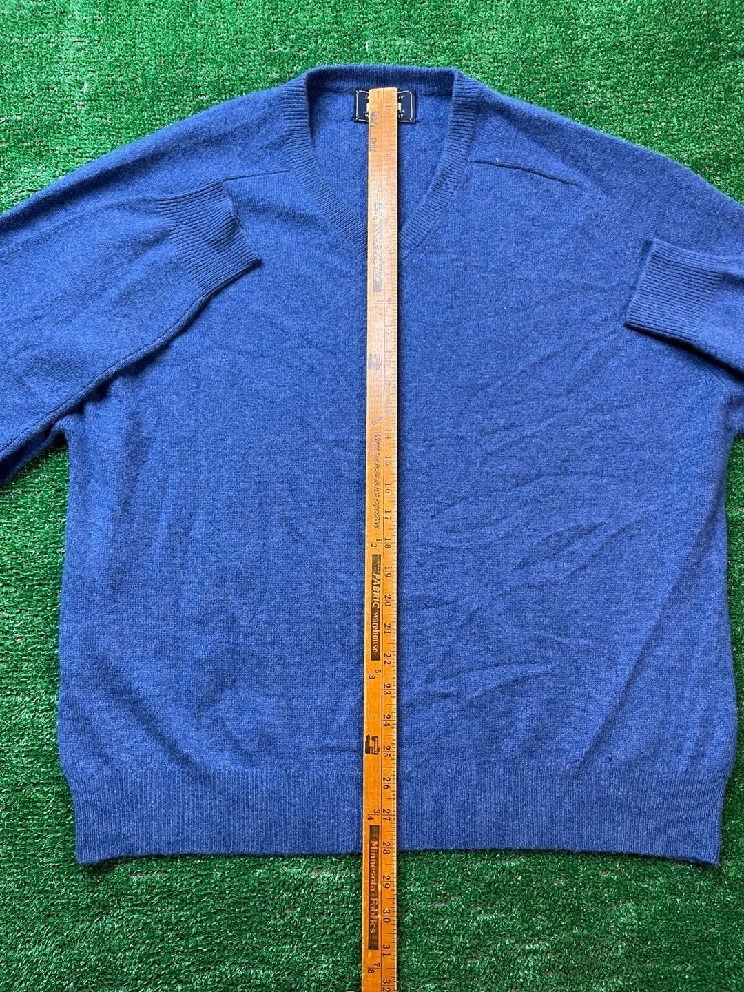 Woods & Gray V-Neck Cashmere Sweater Size XL Blue 100% Cashmere 6