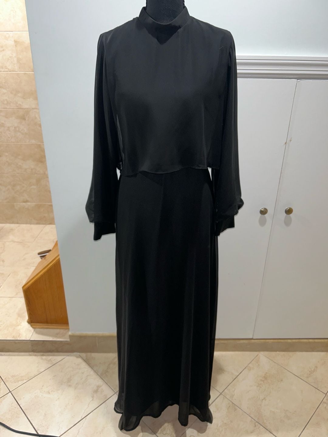 Barelli Maxi Dress Size 4 Black Chiffon Cape Overlay Mock Neck 8