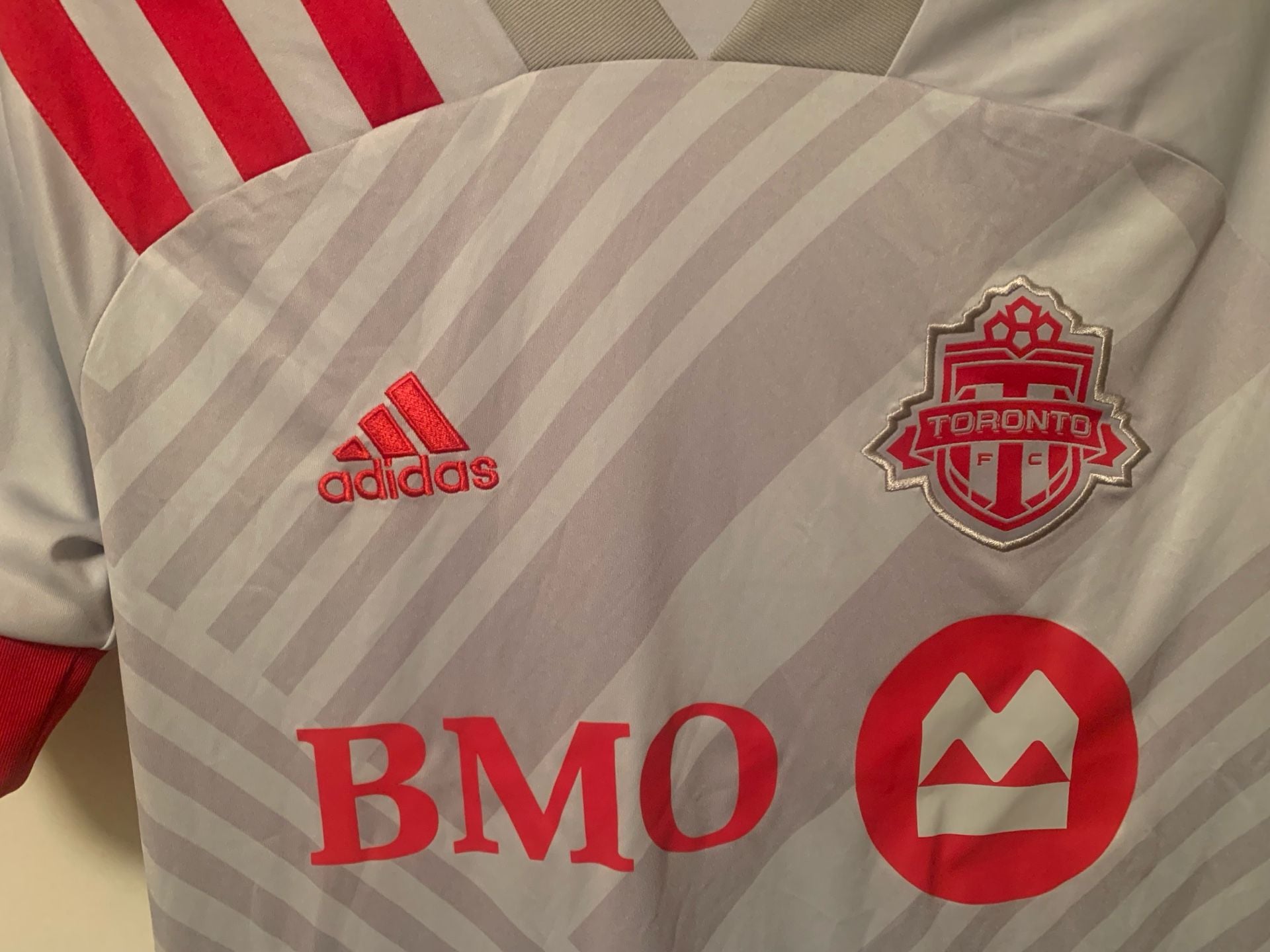 Adidas Toronto FC Soccer Jersey Size S Clear Grey Scarlet 3