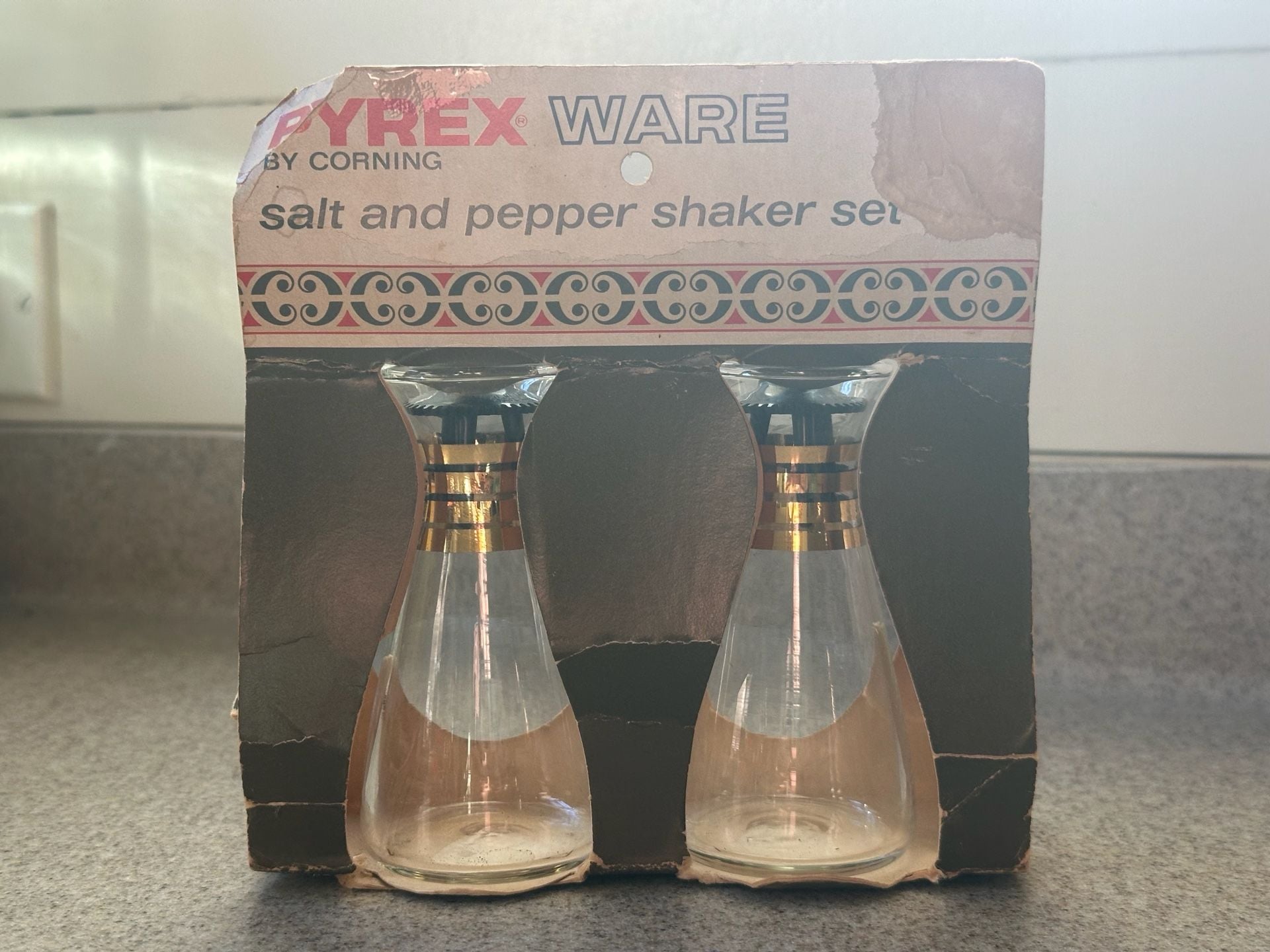 Pyrex Salt And Pepper Shaker Set Gold Bands, unused in packaging 1