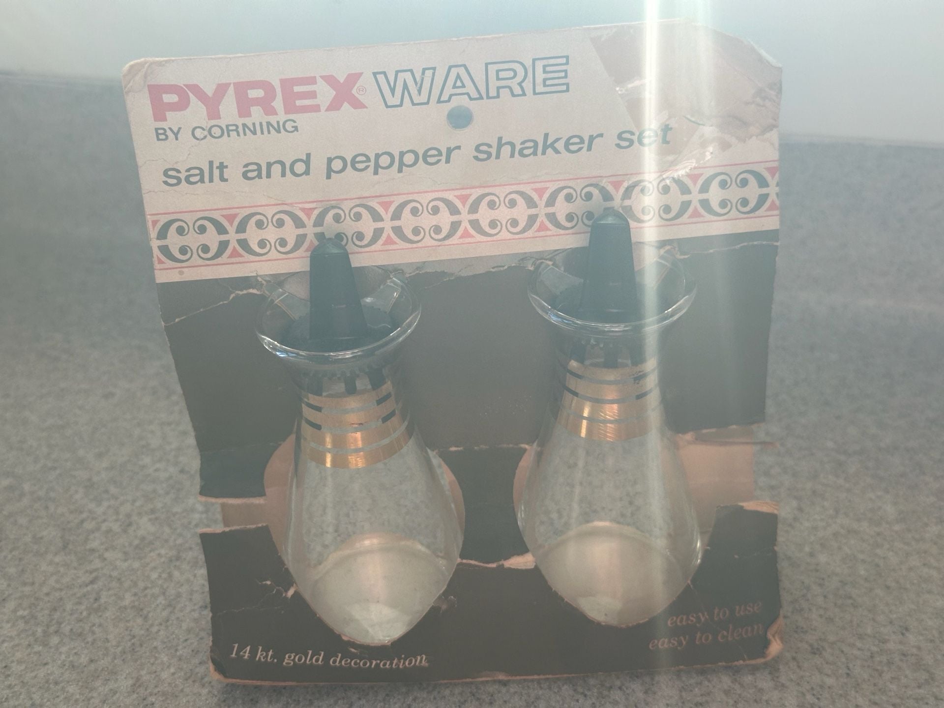 Pyrex Salt And Pepper Shaker Set Gold Bands, unused in packaging 6
