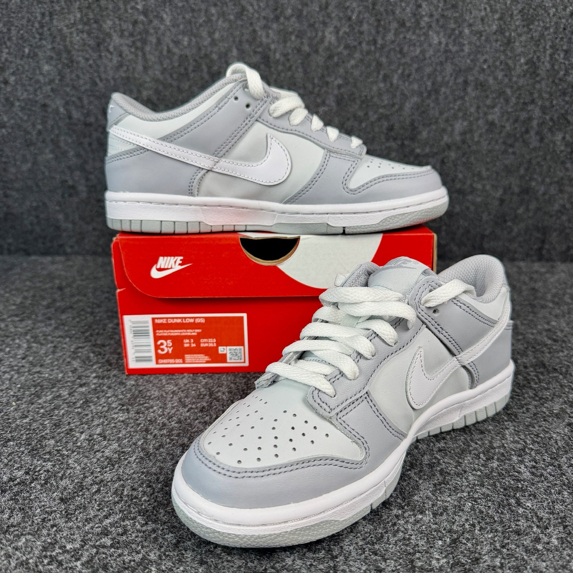 Nike Dunk Low (GS) Size 3.5Y Pure Platinum White Wolf Grey Sneakers 2