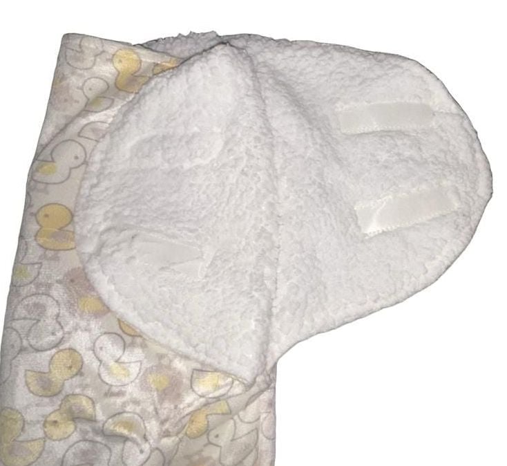 Infant Sherpa Swaddle sack Duck Duck Goose Print Yellow Grey 0-3M  7