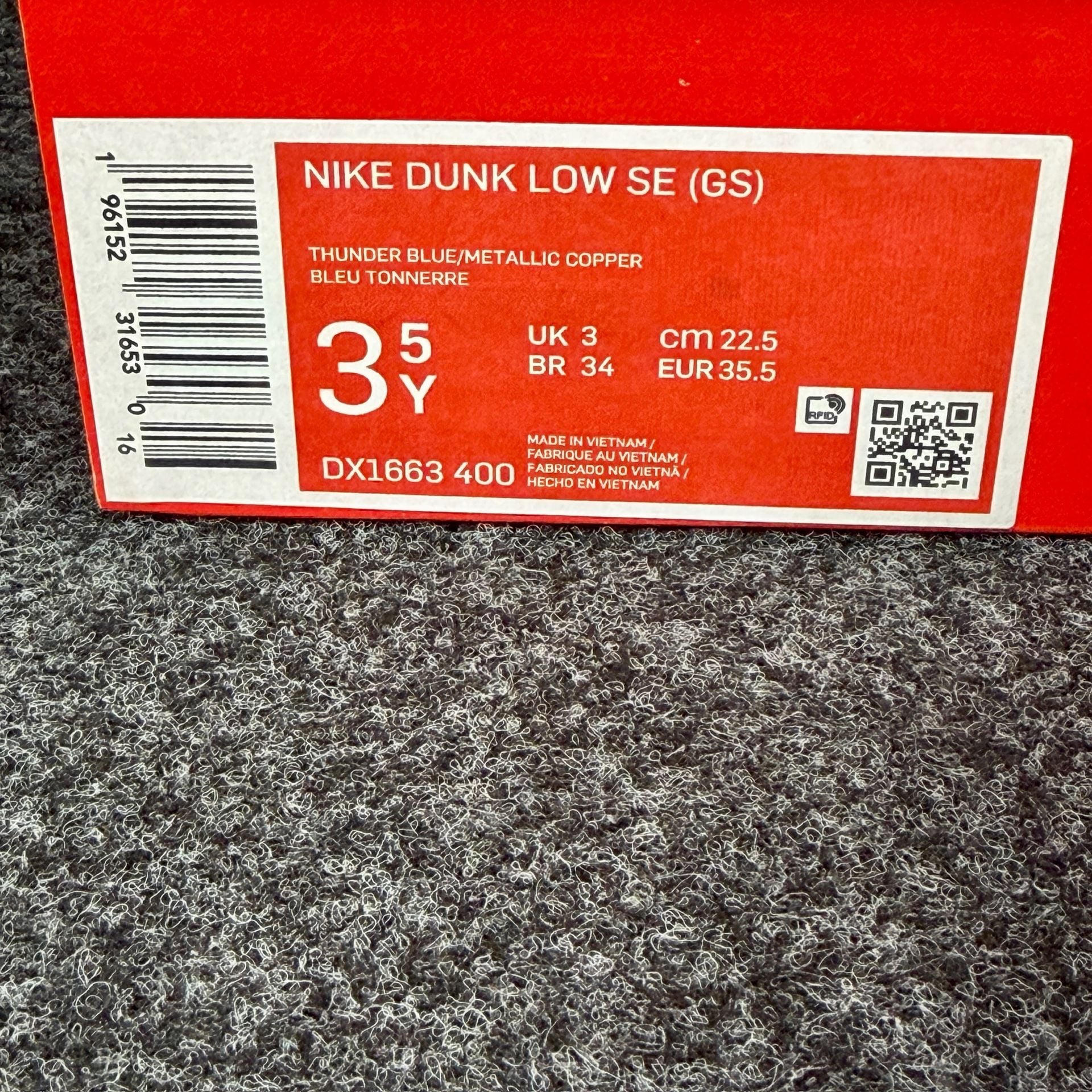 Nike Dunk Low SE GS Size 3.5Y Thunder Blue Metallic Copper 3