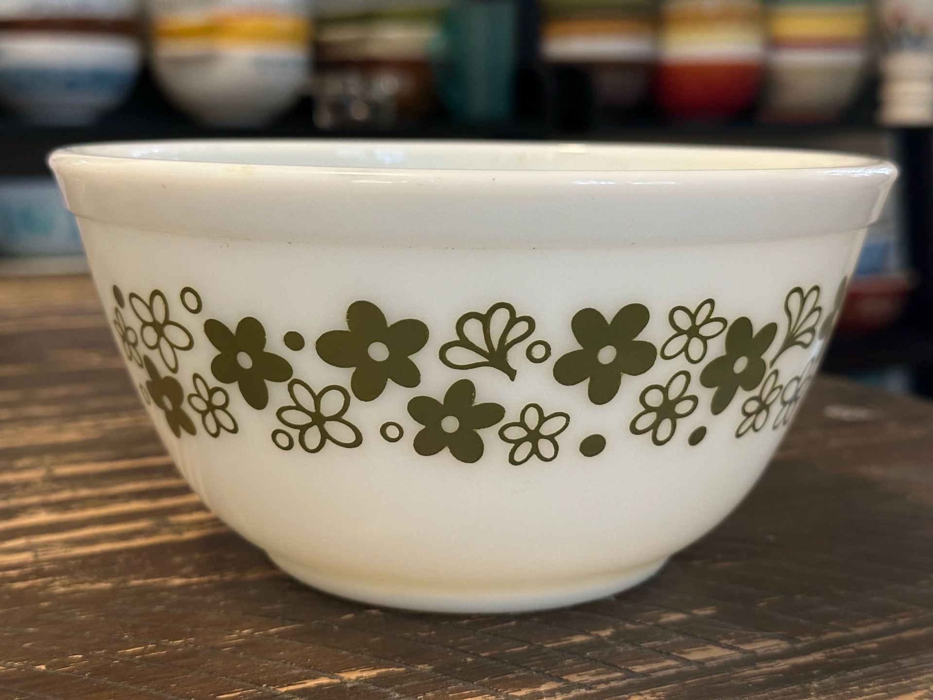 Pyrex Spring Blossom Crazy Daisy 402 Mixing Bowl 1.5 Qt 1