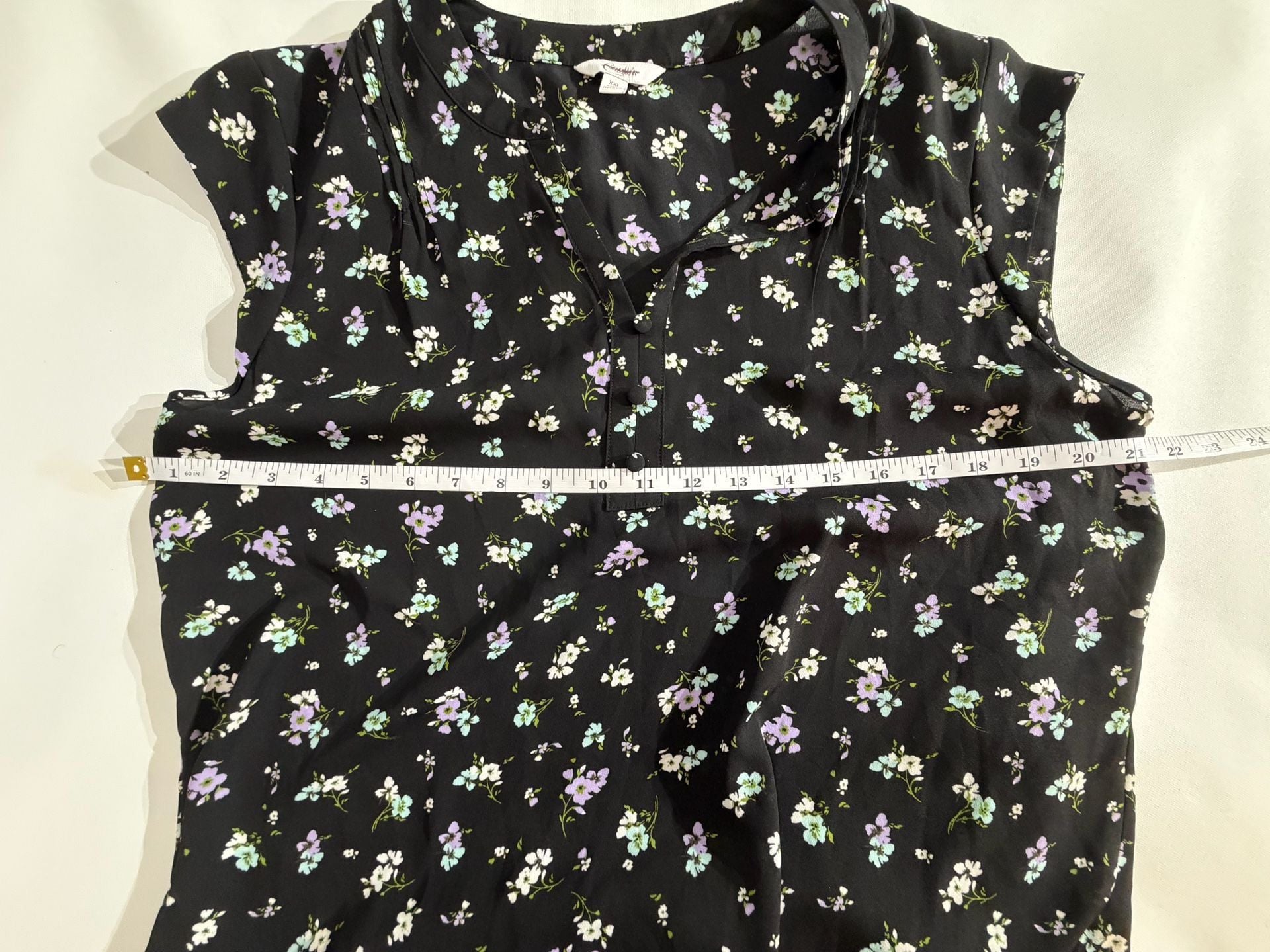 Candie's Black Floral Sleeveless Button Front Top Size XXL 6