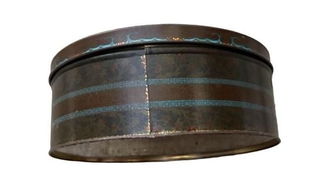 Vintage Continental Baking Co. Hostess Fruit Cake Tin 4