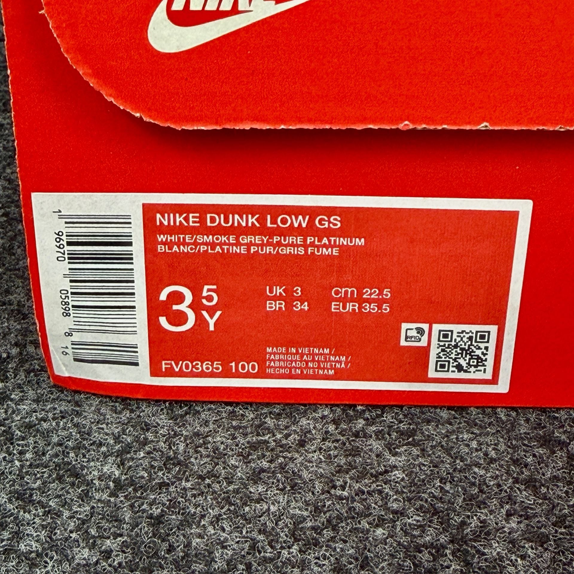 Nike Dunk Low GS Size 3.5Y White Smoke Grey Pure Platinum Sneakers 3