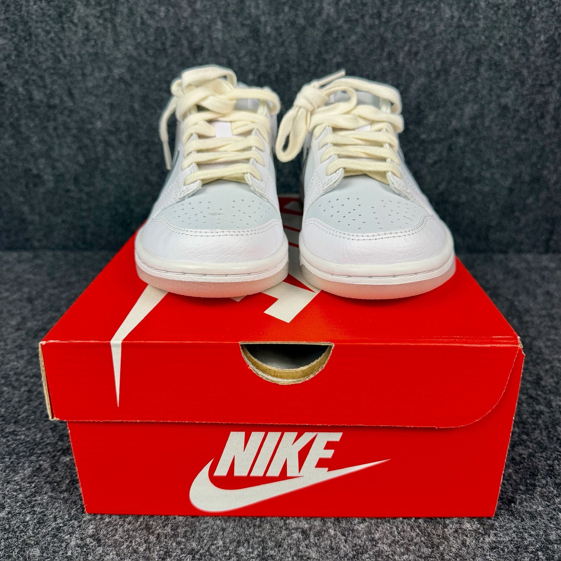 Nike Dunk Low GS Size 3.5Y White Smoke Grey Pure Platinum Sneakers 6