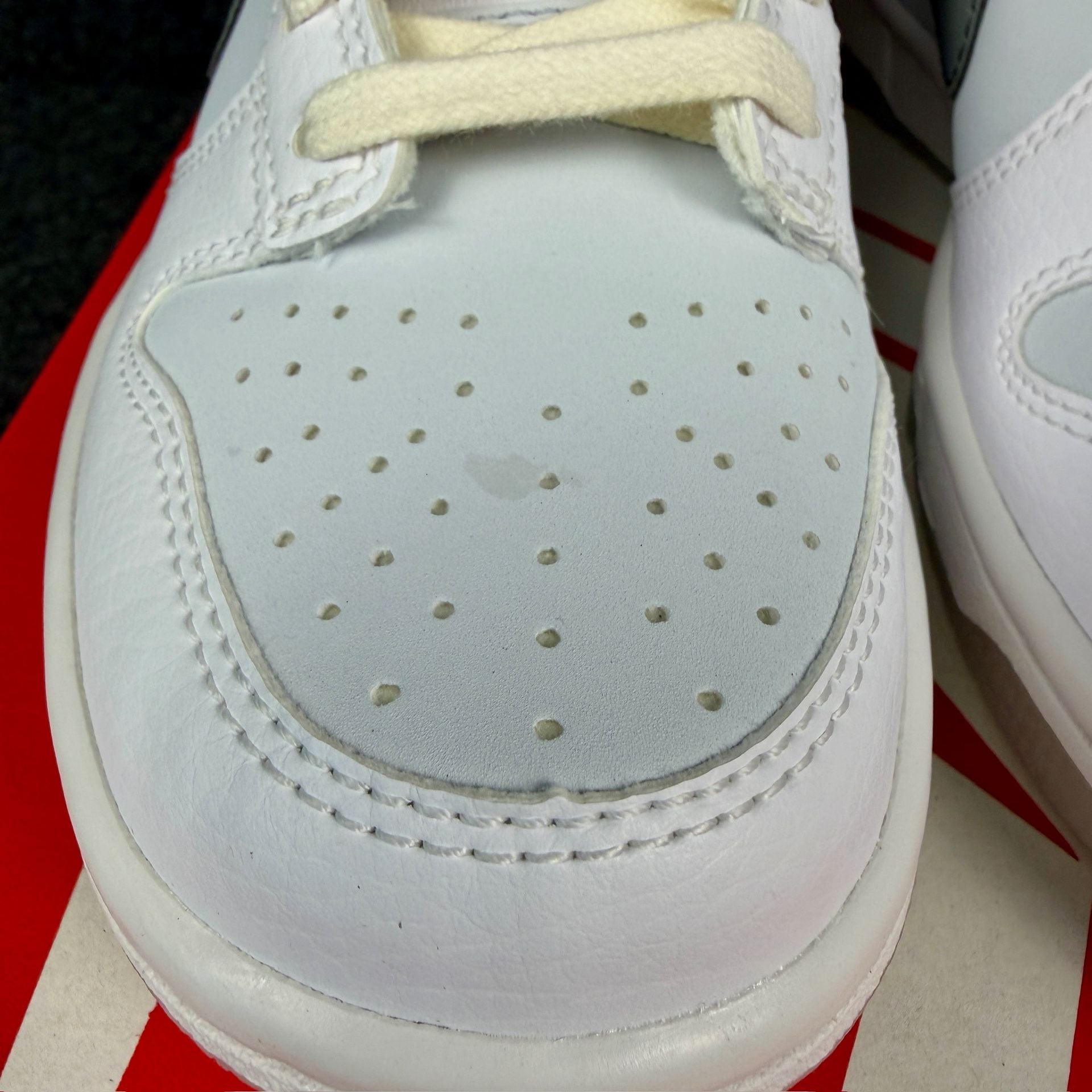 Nike Dunk Low GS Size 3.5Y White Smoke Grey Pure Platinum Sneakers 7