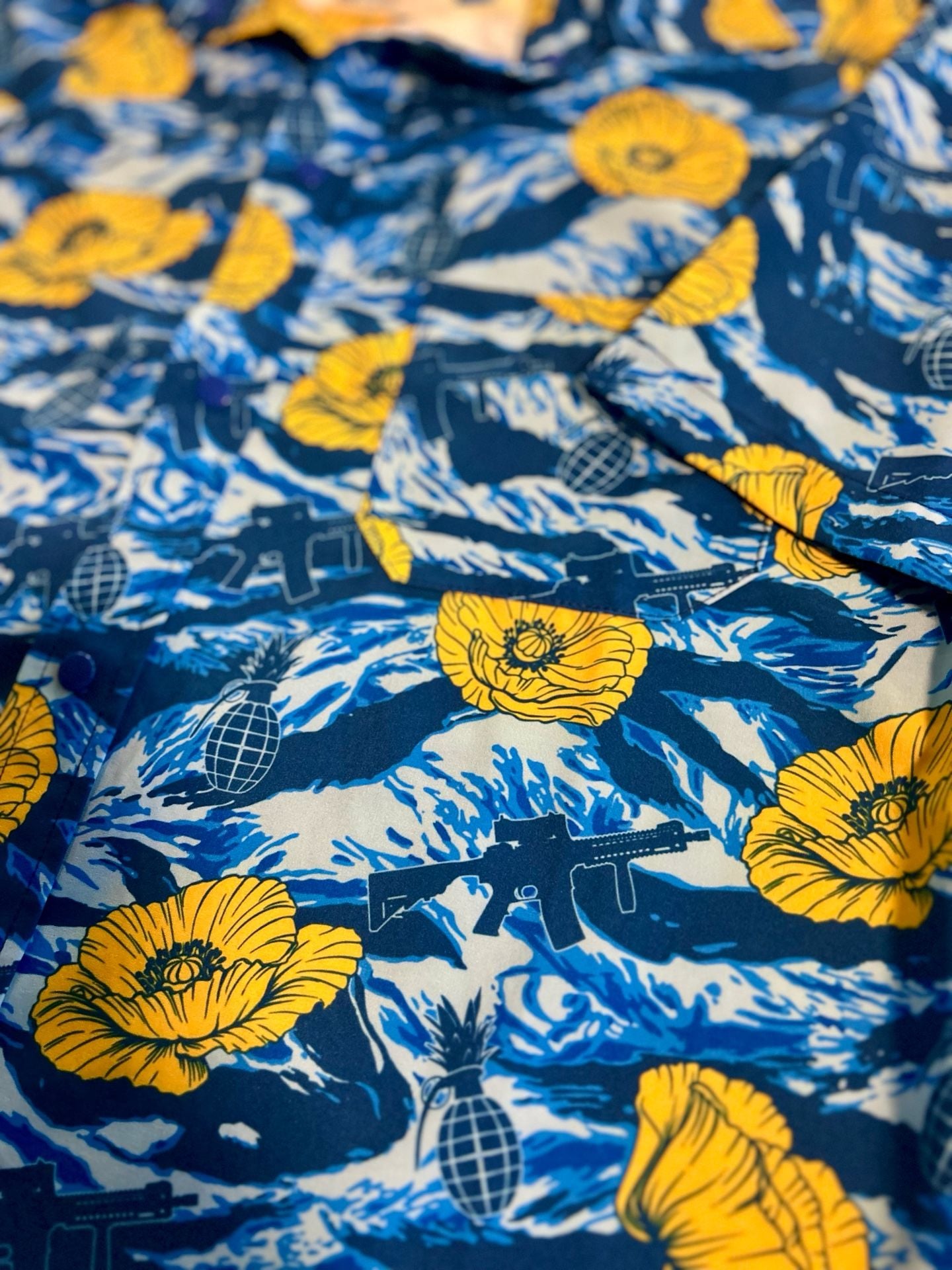 Savage Tacticians Tiger Stripe Blue Button-Up Size M Yellow Poppy Aloha Shirt 5