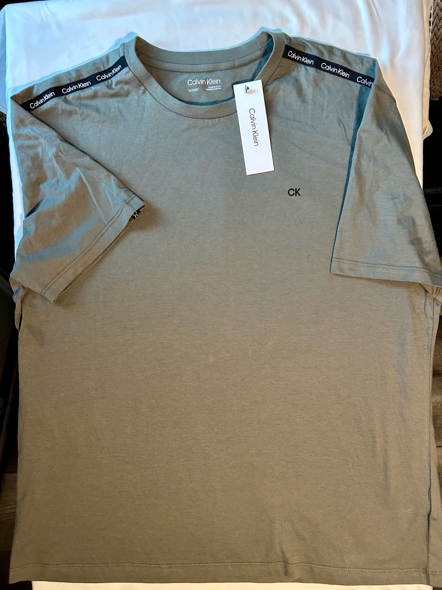 Calvin Klein Logo Tape T-Shirt XL Olive Green Crew Neck New 2