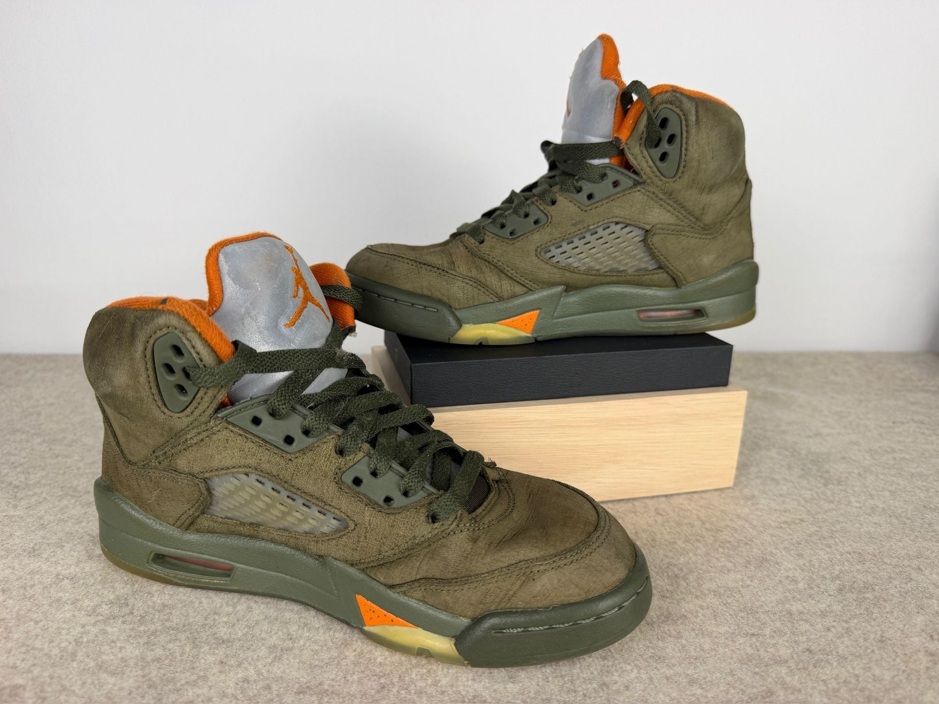 Jordan Air Jordan 5 Retro Olive 2024 Army Olive Solar Orange 10