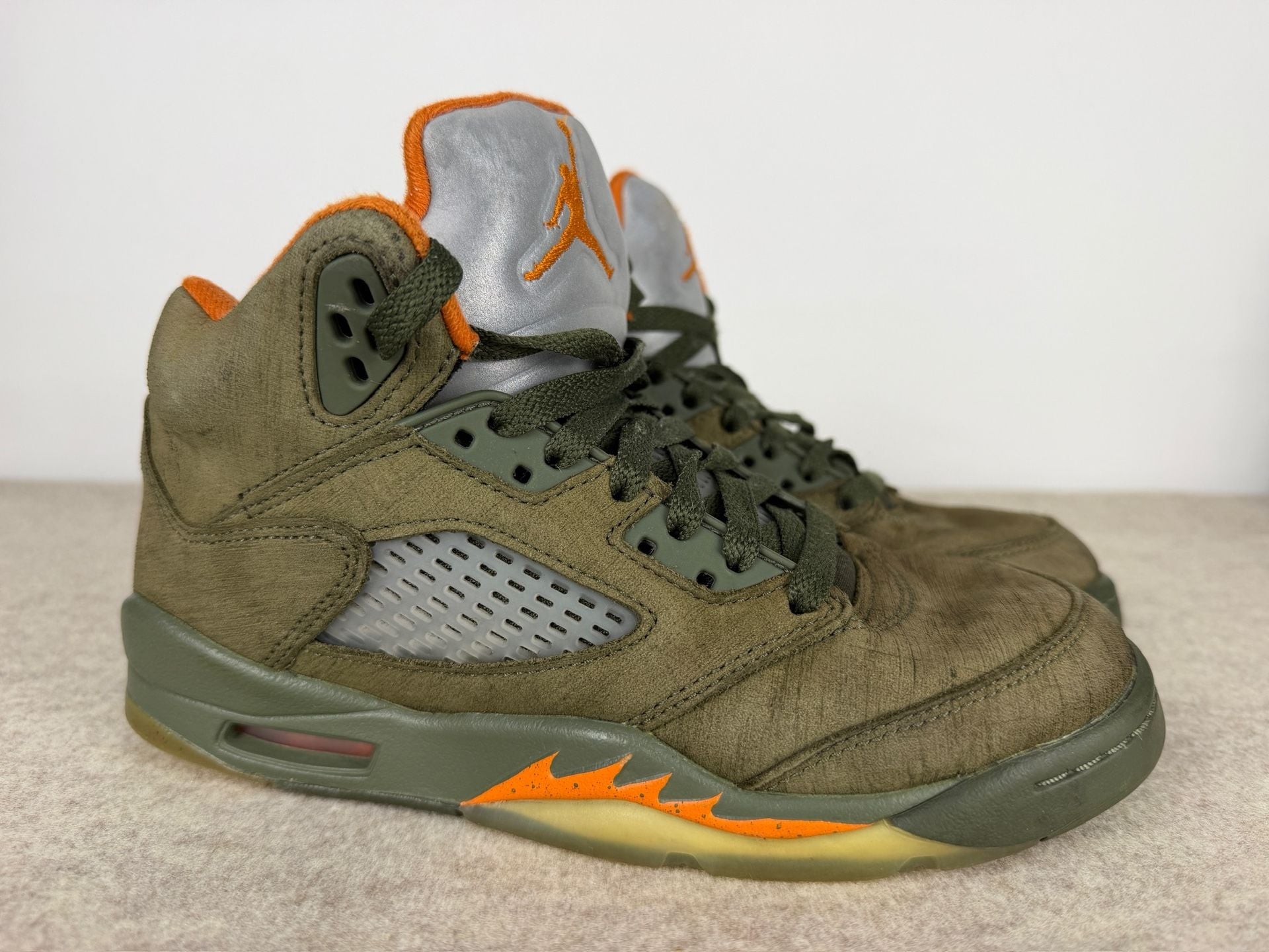 Jordan Air Jordan 5 Retro Olive 2024 Army Olive Solar Orange 12
