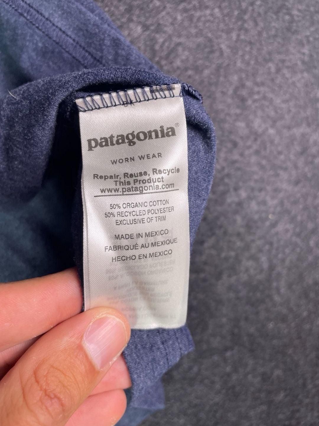 Patagonia Fitz Roy Bison Long Sleeve T-Shirt Size L Gray 9