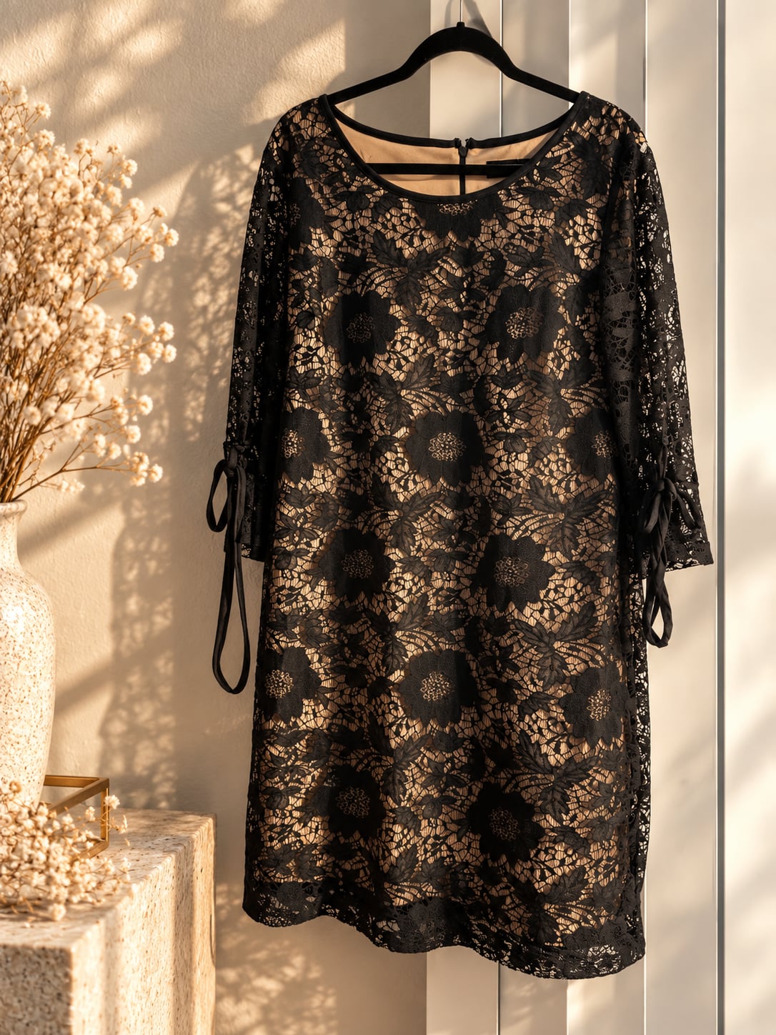 Karin Stevens Lace Dress Size 16 Black Nude Floral Bow Sleeve 2