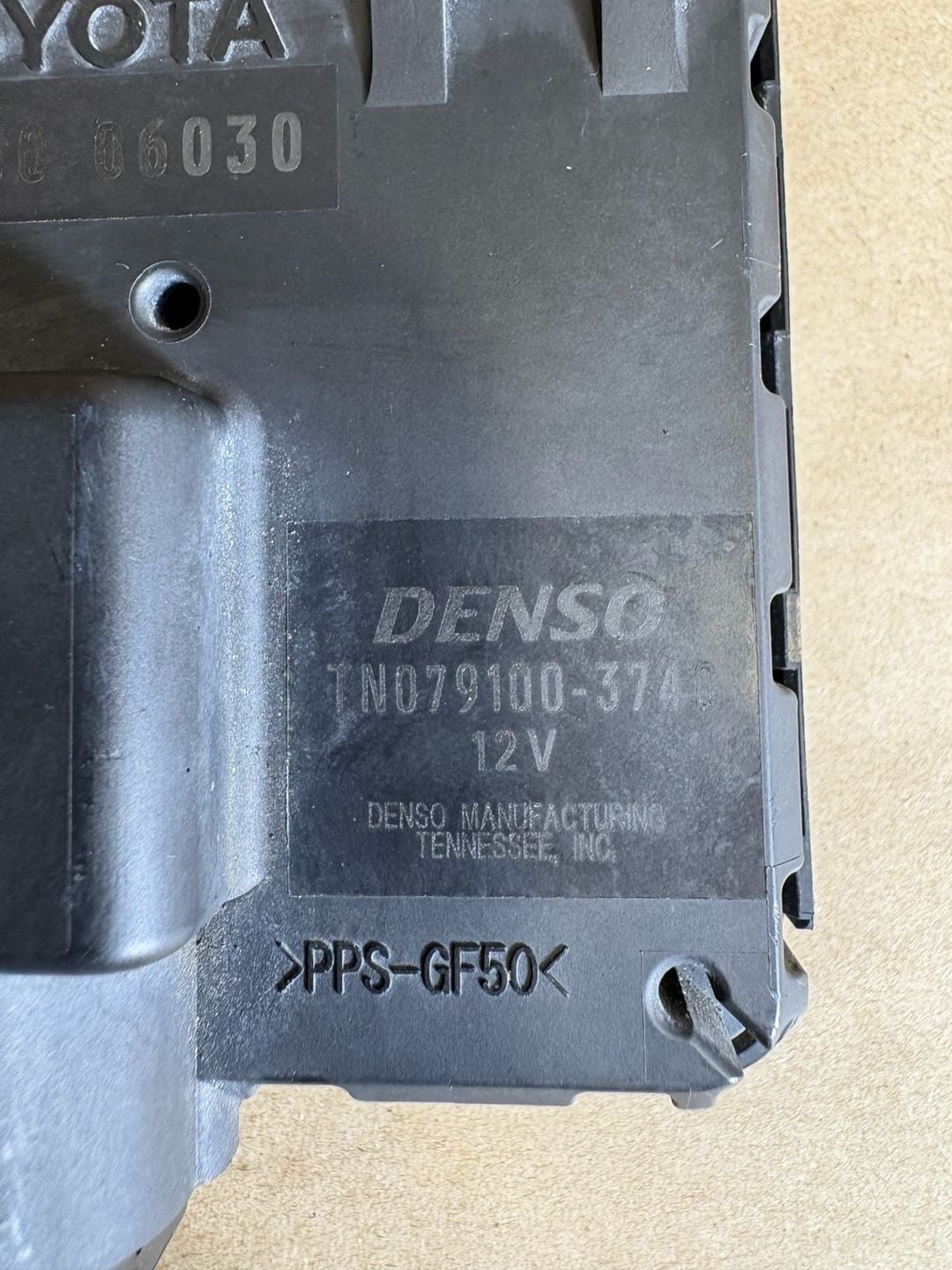2010-2011 Toyota Camry Transmission Control Module TCM OEM 89530-06030 2