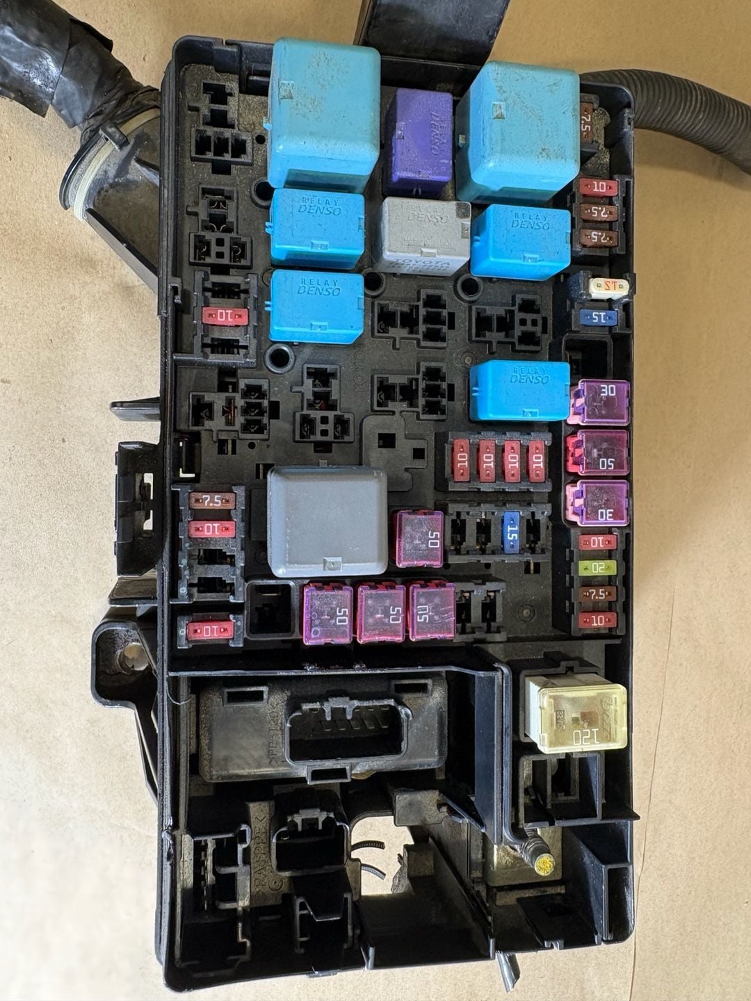 2005-2008 Toyota Tacoma 2.7L Engine Bay Fuse Relay Box with Harness OEM 2