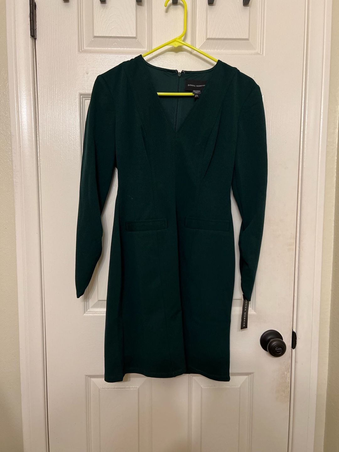 Donna Morgan V-Neck Long Sleeve Dress Size 0 Green Faux Pockets 2