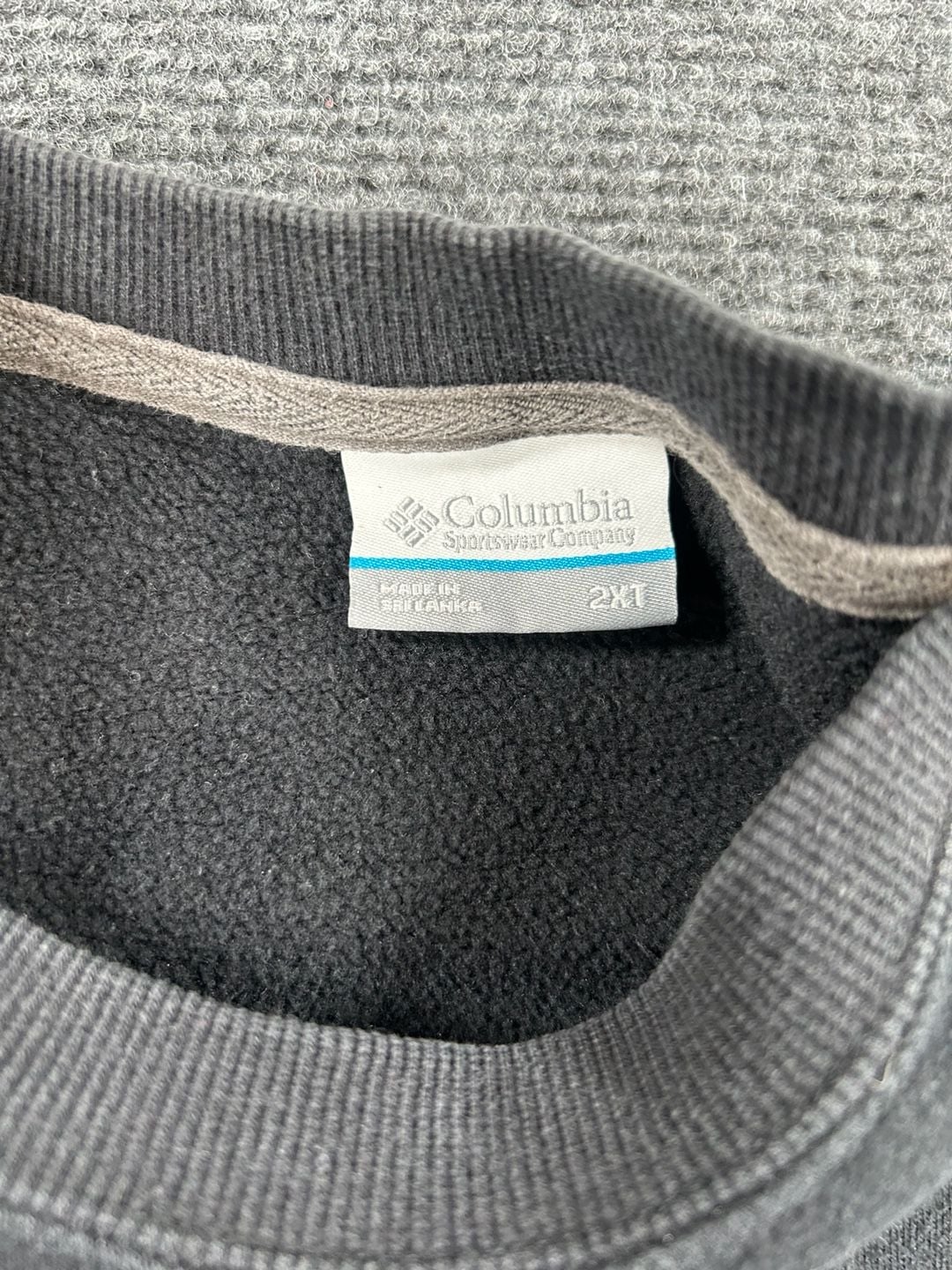 Columbia Sweatshirt Size 2XT Black Crewneck Fleece Pullover 7