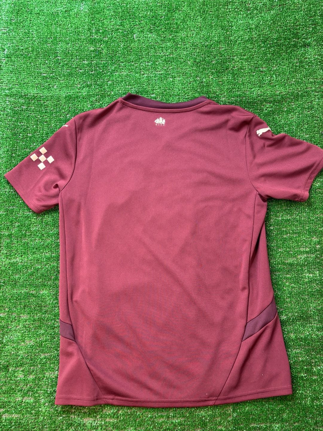 Puma Manchester City 24-25 Third Soccer Jersey Size 13-14Y Maroon Gold 4