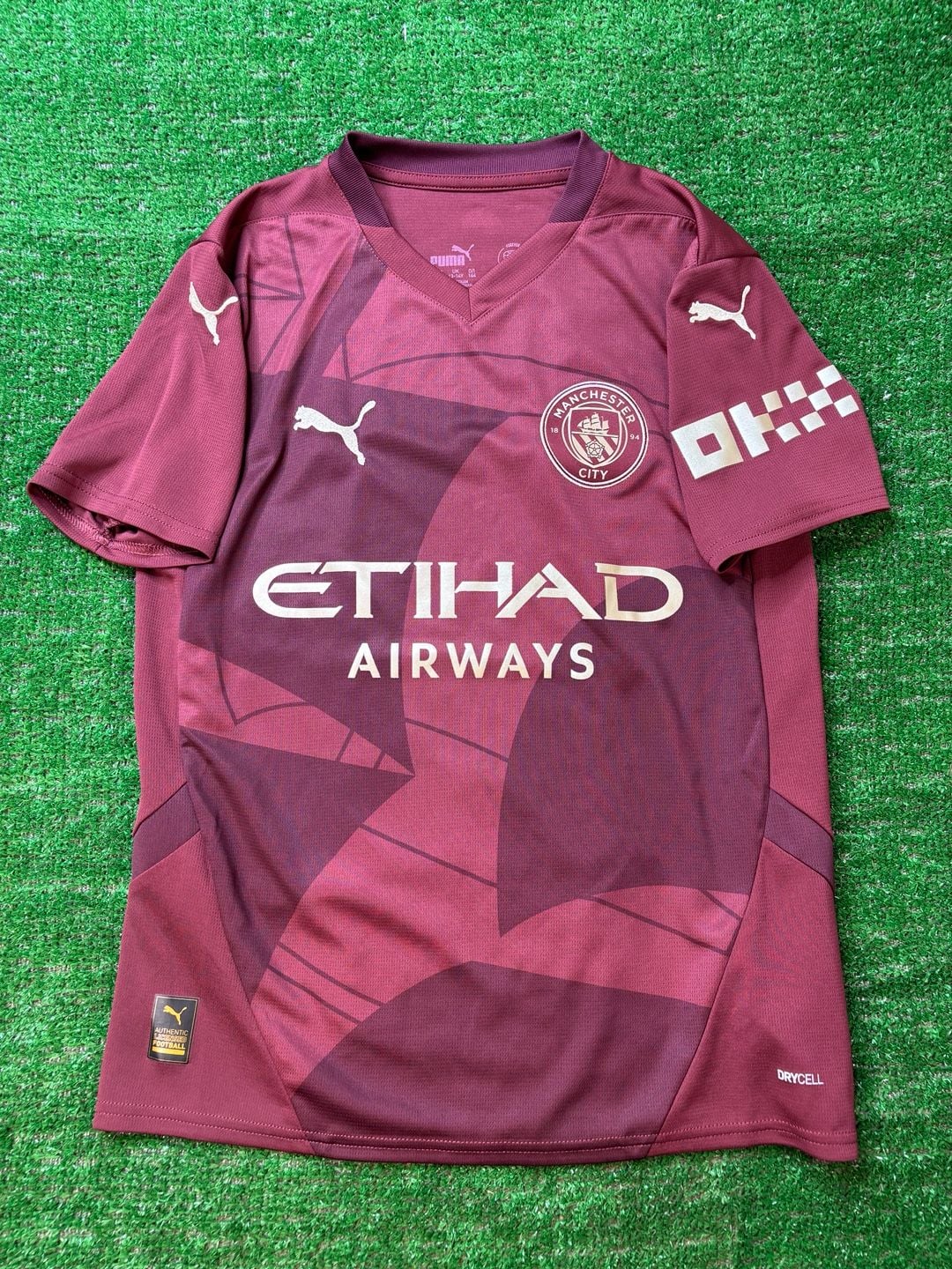 Puma Manchester City 24-25 Third Soccer Jersey Size 13-14Y Maroon Gold 11