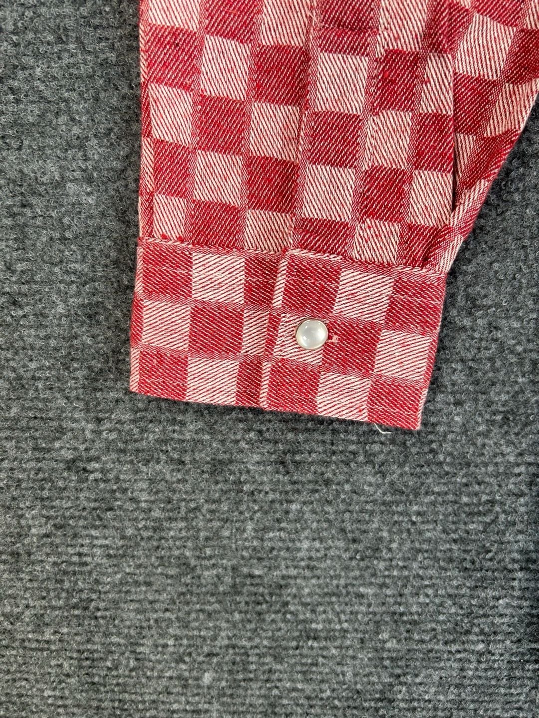 One24 Rags Checkered Flannel Shirt Size Large Red Pocket Frayed Hem 6