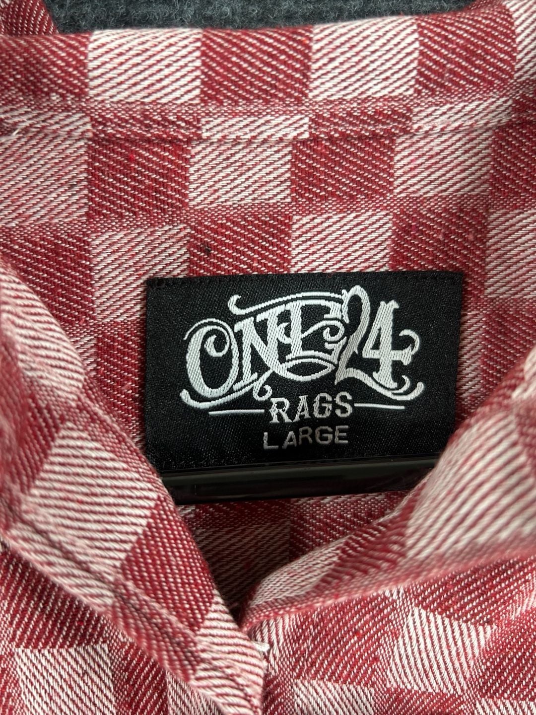 One24 Rags Checkered Flannel Shirt Size Large Red Pocket Frayed Hem 7
