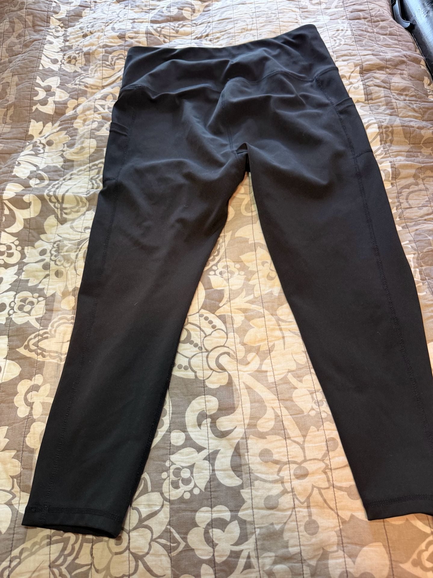Ebb & Flow Leggings Size L Black High Waisted Pockets 8