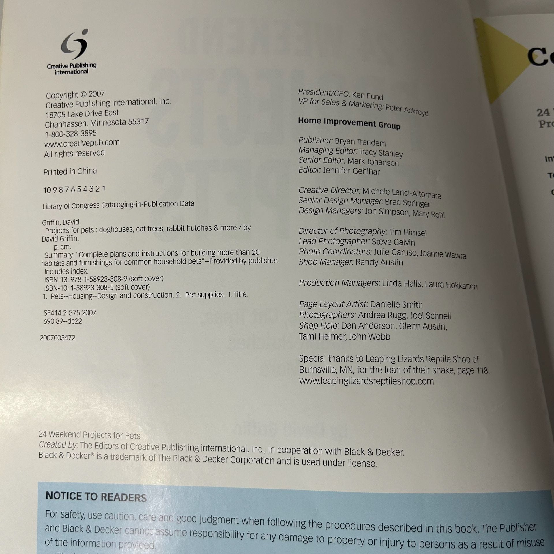 Black & Decker 24 Weekend Projects For Pets Book 3
