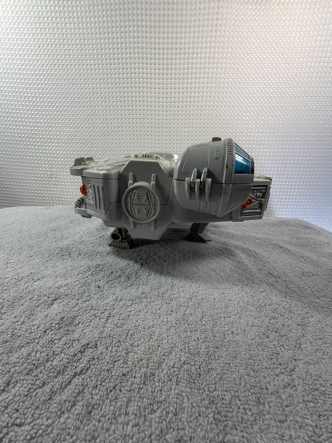 Hasbro Star Wars Galactic Heroes Millennium Falcon Playset 7