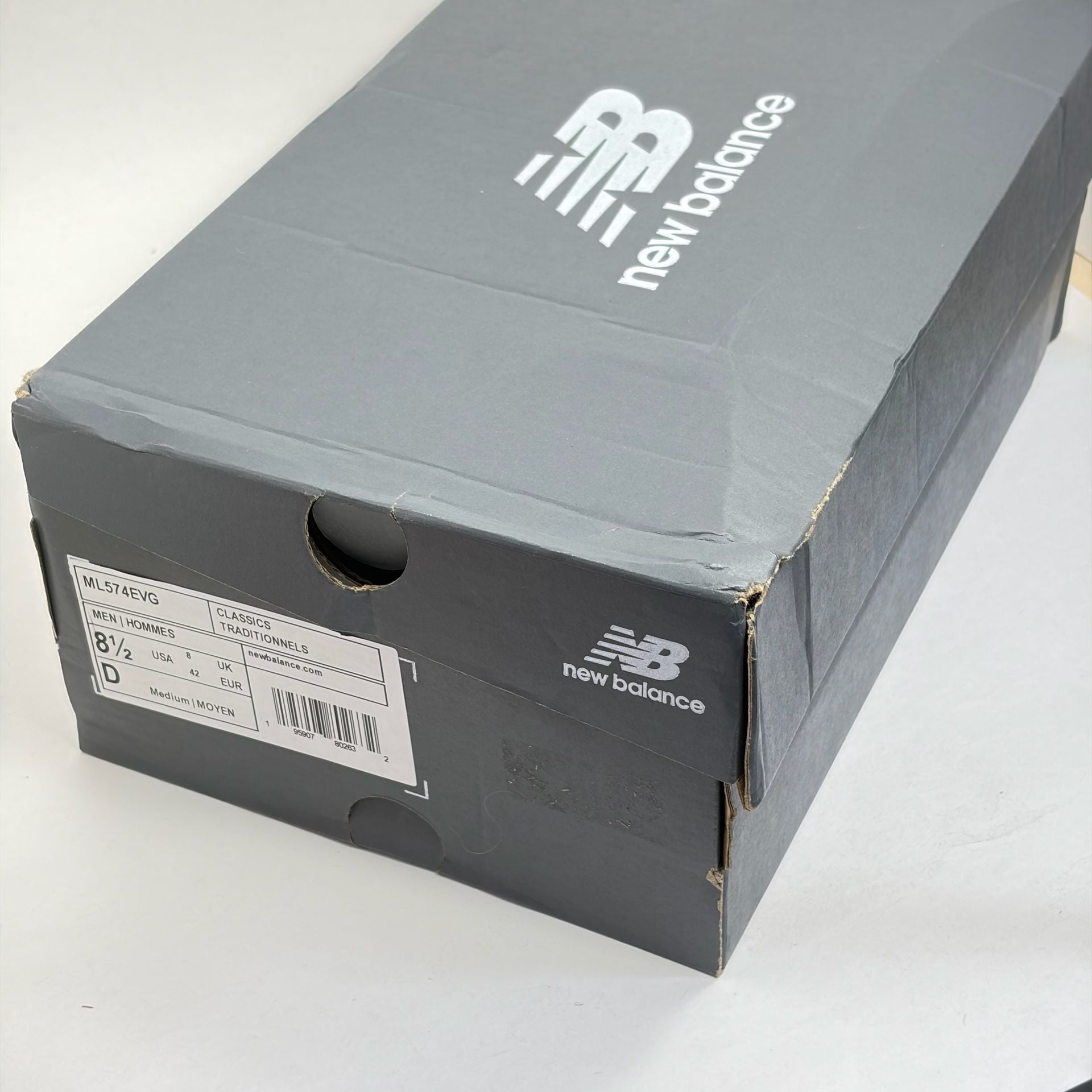 New Balance 574 Core ML574EGG Size 8.5 Men’s Grey Suede Sneakers New 9