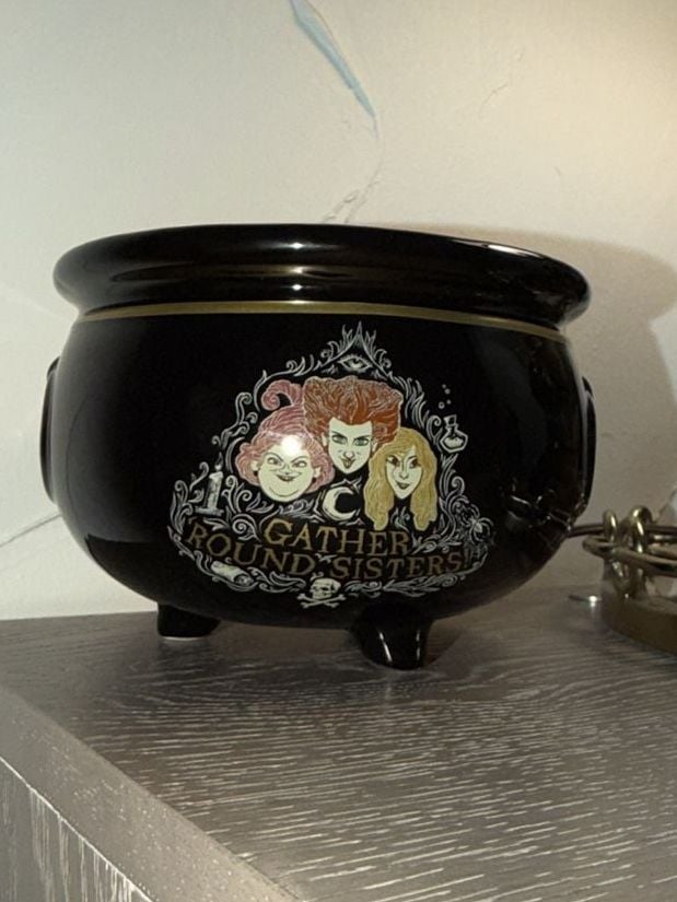 Zrike Brands Disney Hocus Pocus Gather Round Sisters Cauldron Candy Bowl 2