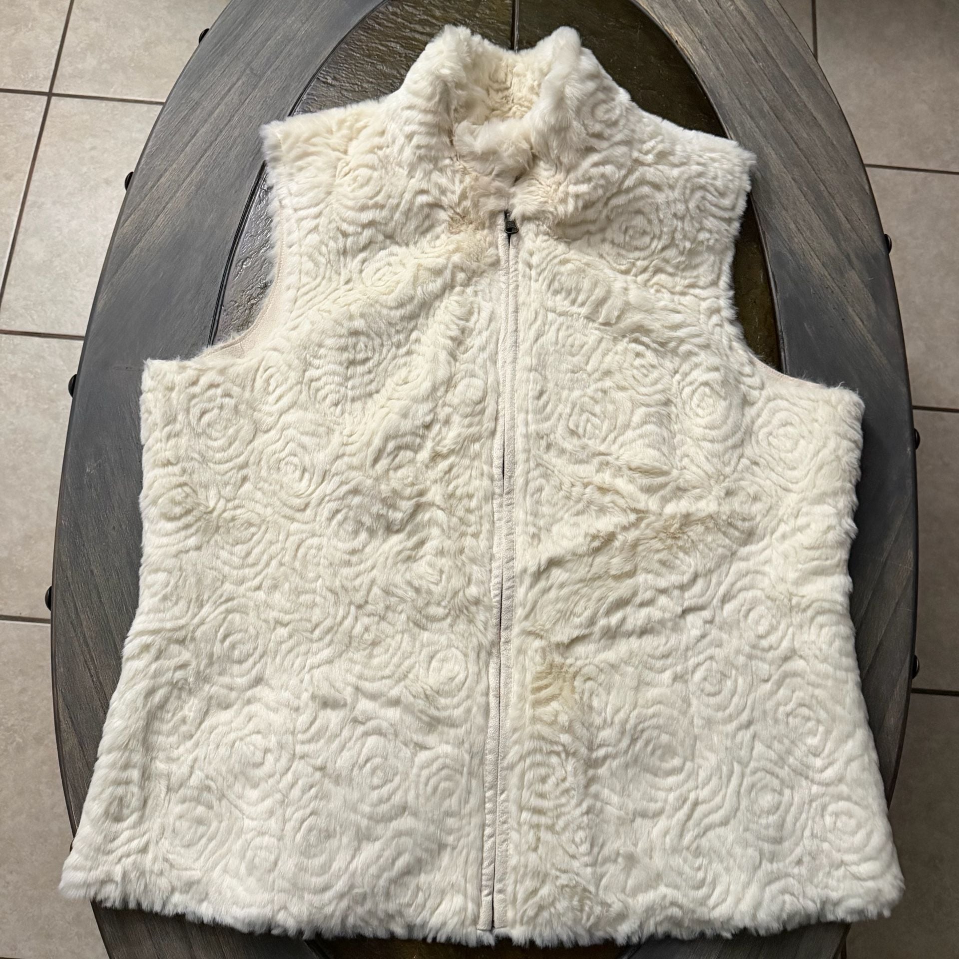 Coldwater Creek Faux Suede Rose Swirl Faux Fur Vest reveIvory 7