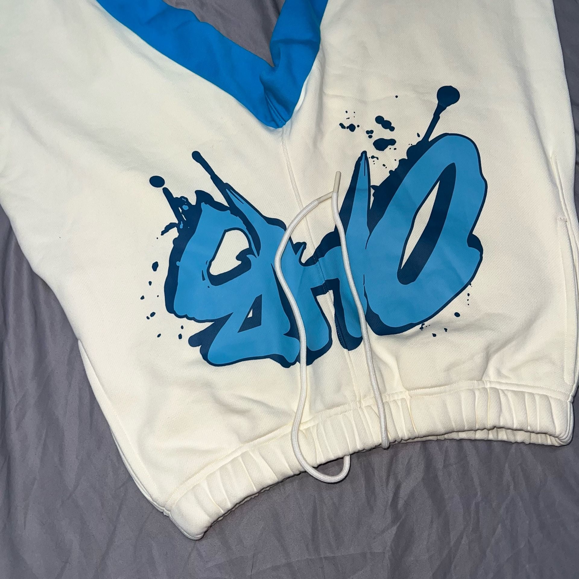 One Of Them Ones Tour Chris Brown Sweatpants Sz L Cream Blue Paint Splatter 11