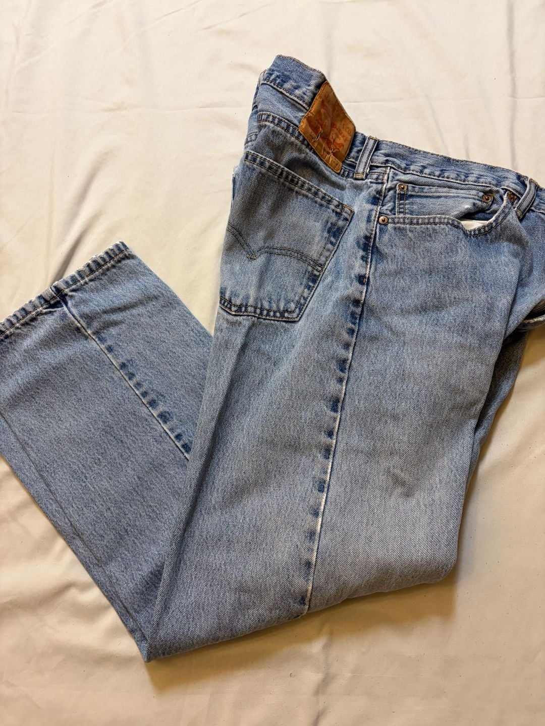 Levis 505 Jeans Size 34x29 Light Wash Distressed 2
