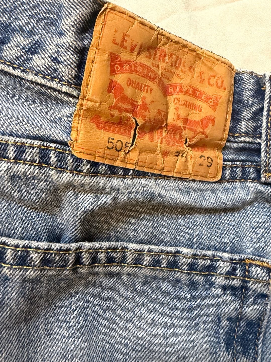 Levis 505 Jeans Size 34x29 Light Wash Distressed 3