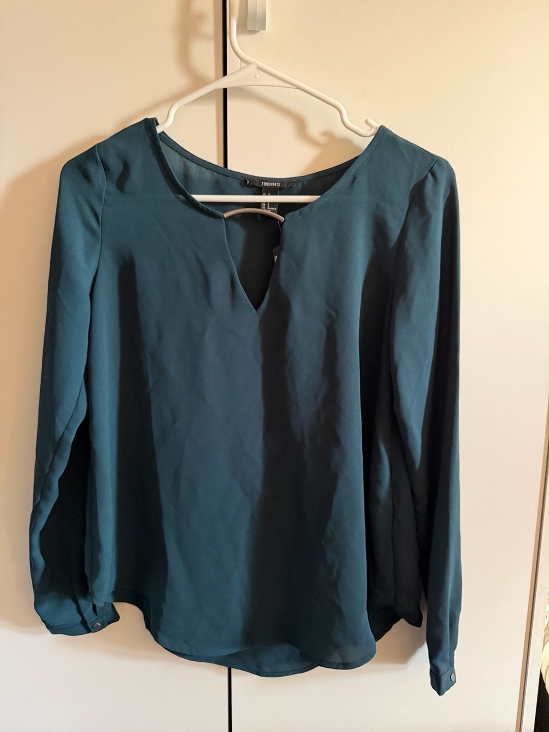 Forever 21 Hunter Green Chiffon Keyhole Blouse 2