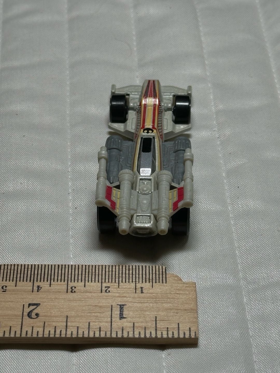 Hot Wheels Star Wars X-Wing Fighter Character Car Die-Cast 2
