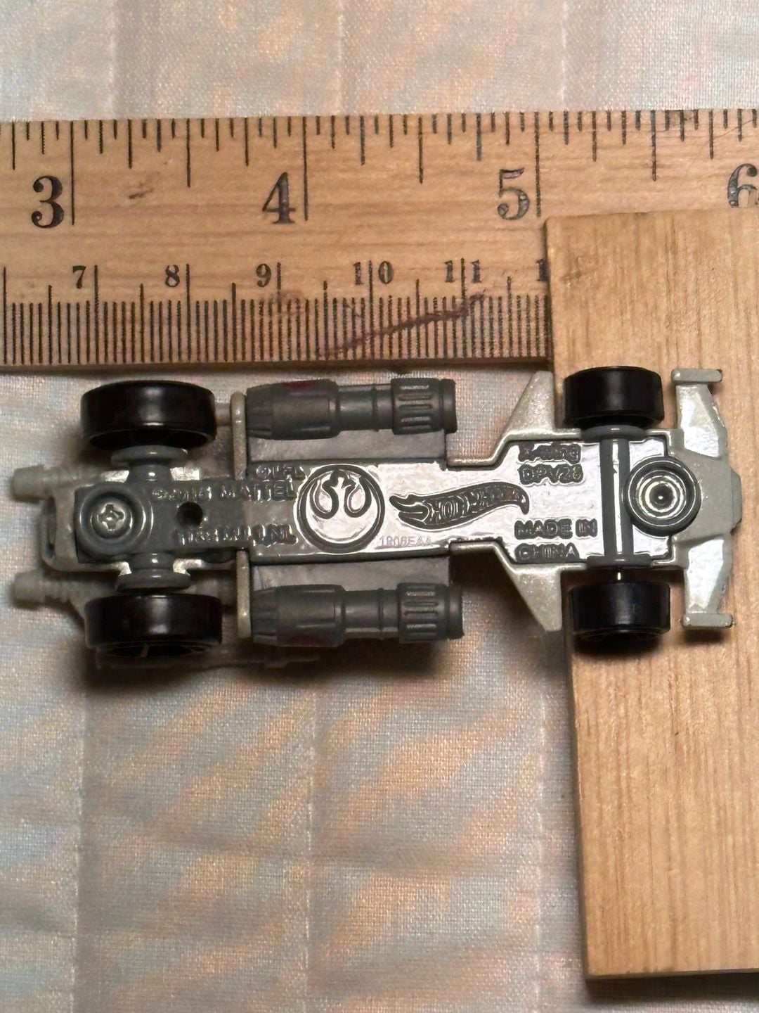 Hot Wheels Star Wars X-Wing Fighter Character Car Die-Cast 5
